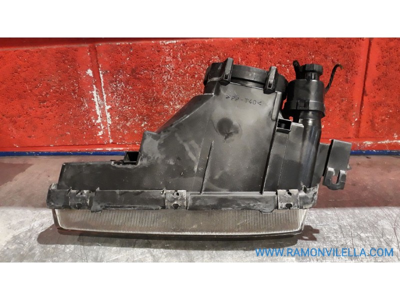 Recambio de faro derecho para opel vectra 2.0i 16v sport referencia OEM IAM   