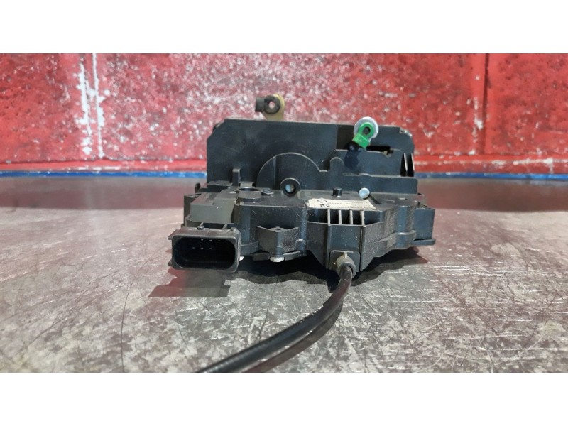 Recambio de cerra. puer. delantero izquierda para fiat punto 1.3 multijet 16v 90 dynamic referencia OEM IAM 55701963 970571101 