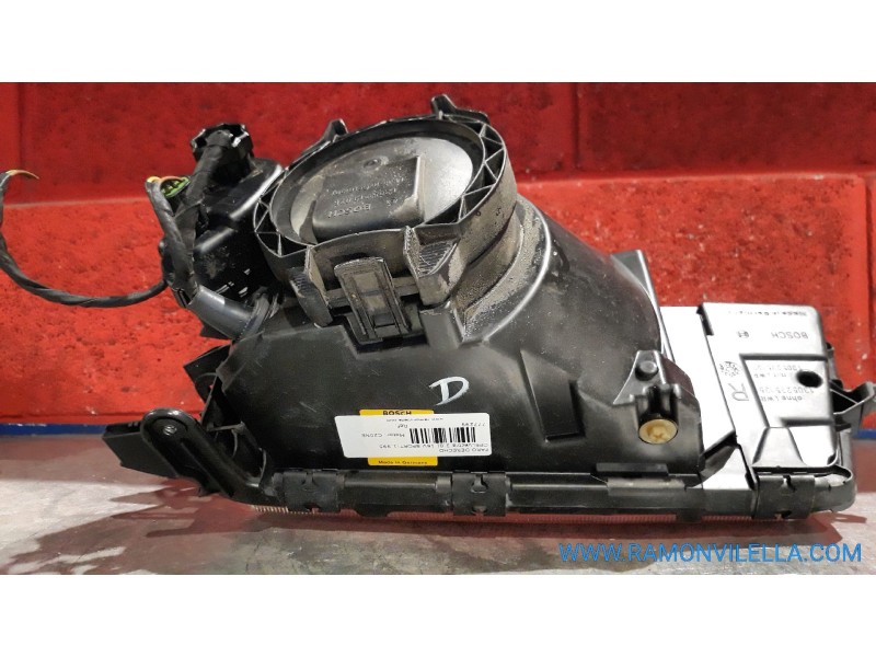 Recambio de faro derecho para opel vectra 2.0i 16v sport referencia OEM IAM   