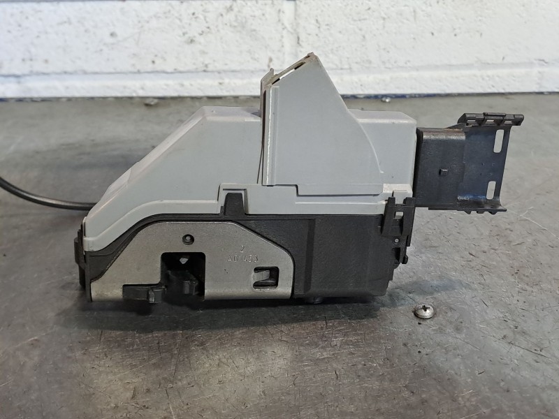 Recambio de cerradura puerta trasera izquierda para peugeot 308 sw  | 0.08 - ...  | 0.08 - ... referencia OEM IAM   