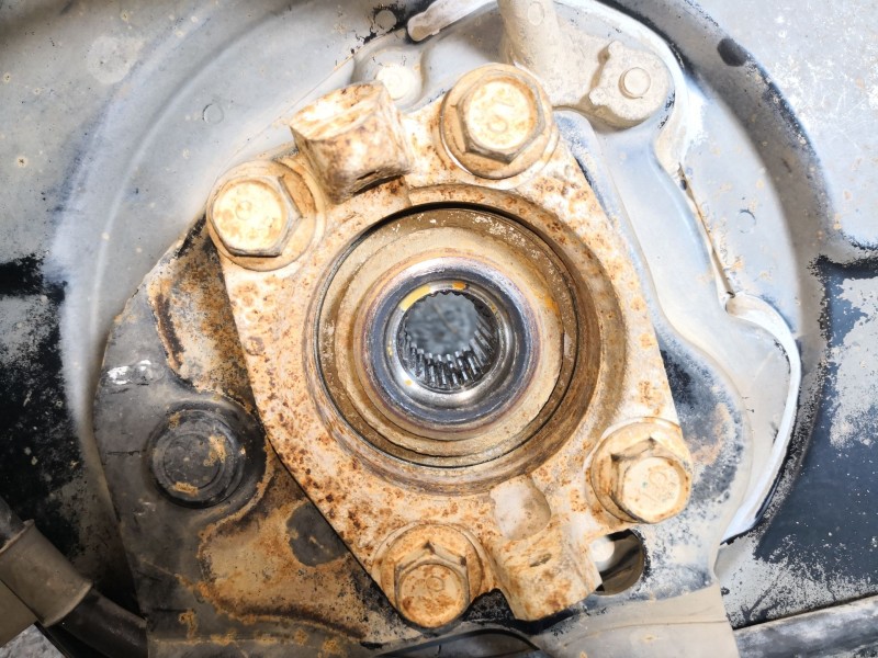 Recambio de mangueta trasera izquierda para nissan qashqai (j10)  | 0.07 - ...  | 0.07 - ... referencia OEM IAM   