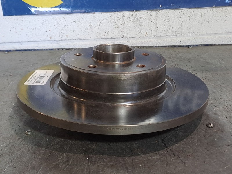 Recambio de buje trasero izquierdo para renault scenic ii grand dynamique referencia OEM IAM   