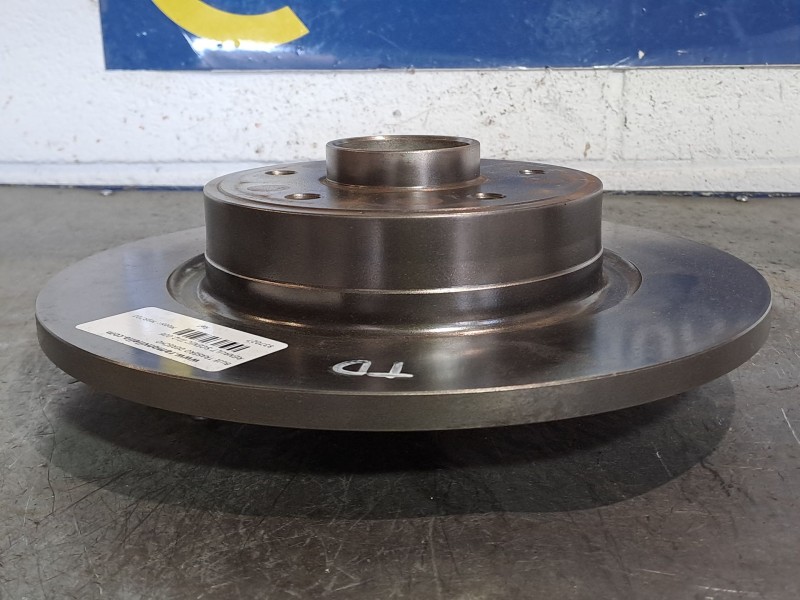 Recambio de buje trasero derecho para renault scenic ii grand dynamique referencia OEM IAM   