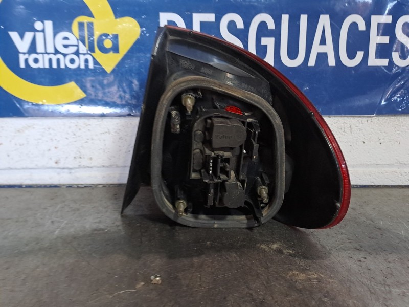 Recambio de piloto trasero izquierdo para renault megane classic rte 1.9dti referencia OEM IAM   