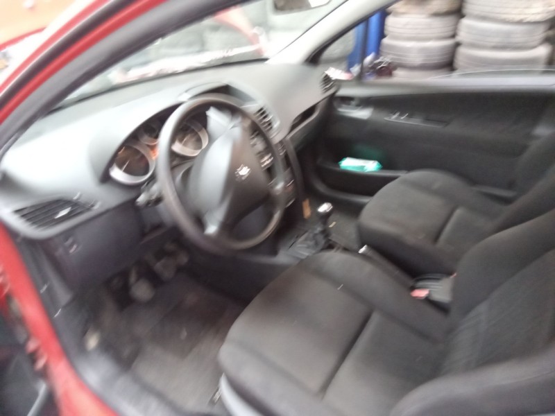 peugeot 207 confort 1.4 75 del año 2008