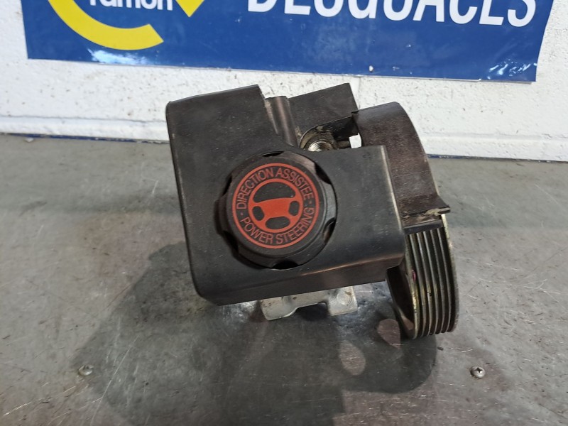 Recambio de bomba direccion para peugeot 206 berlina e-music referencia OEM IAM 9636868880  