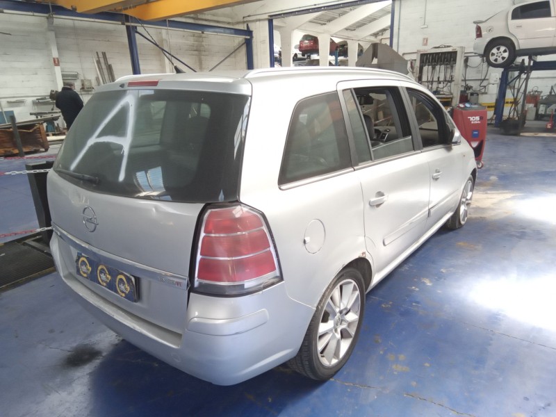 opel zafira b  | 0.05 - ... del año 2007