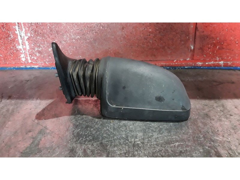 Recambio de retrovisor izquierdo para peugeot 205 205 xl 1.1 referencia OEM IAM MANUAL  