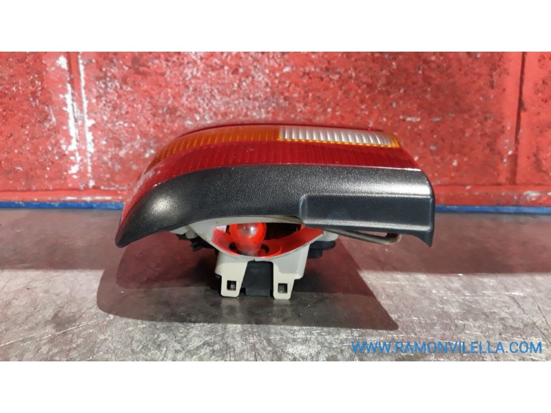 Recambio de piloto trasero derecho para opel vectra 2.0i 16v sport referencia OEM IAM   