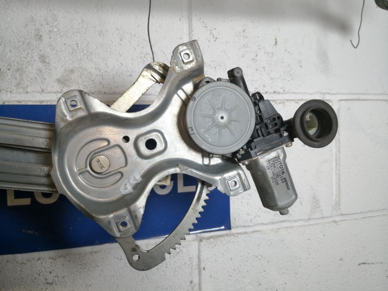Recambio de elevalunas delantero derecho para toyota auris luna referencia OEM IAM   