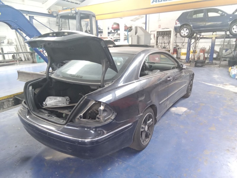 mercedes clase clk (w209) coupe del año 2003