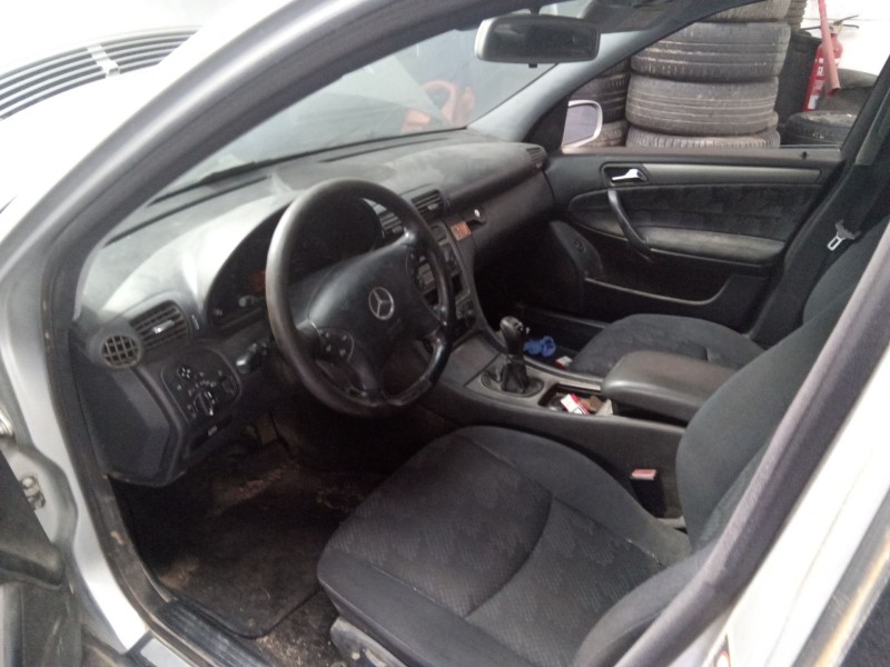 mercedes clase c (w203) berlina del año 2006