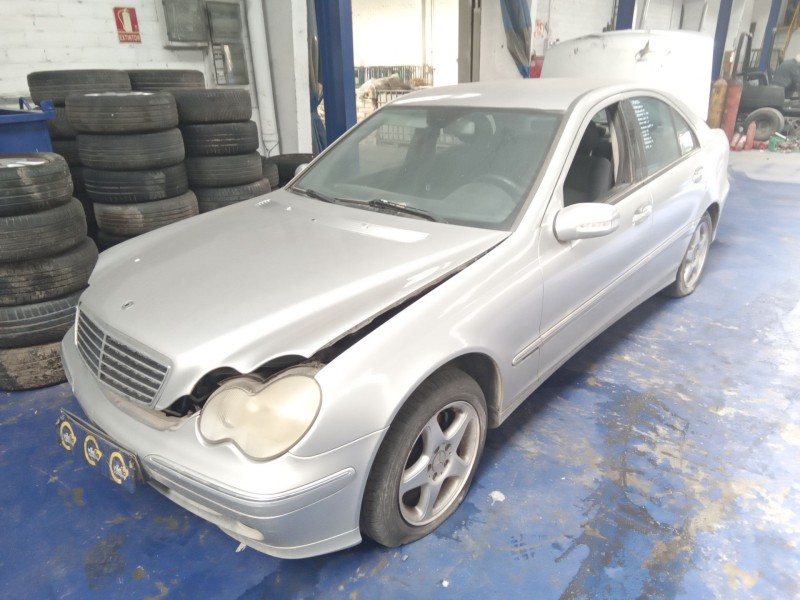 mercedes clase c (w203) berlina del año 2006