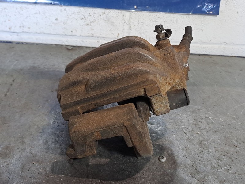 Recambio de pinza freno delantera izquierda para bmw serie 1 berlina (e81/e87) 120d referencia OEM IAM   