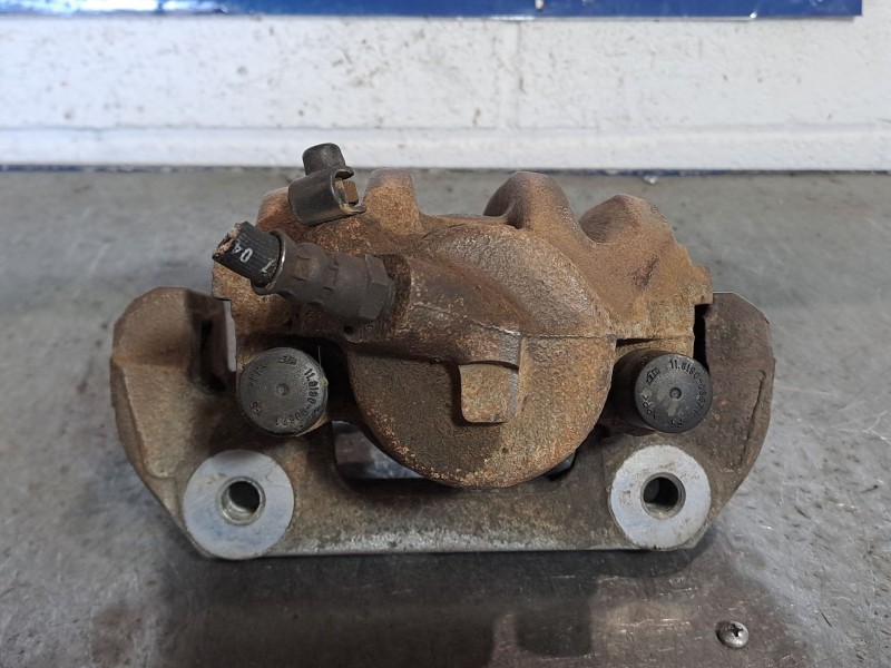 Recambio de pinza freno delantera derecha para bmw serie 1 berlina (e81/e87) 120d referencia OEM IAM   