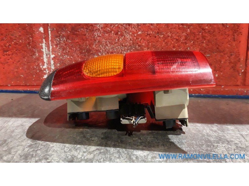 Recambio de piloto trasero izquierdo para opel vectra 2.0i 16v sport referencia OEM IAM   