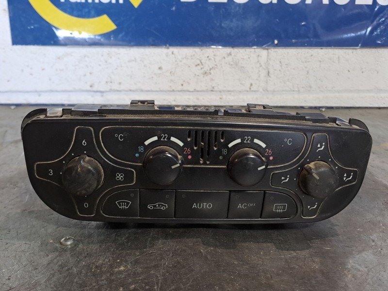 Recambio de mando climatizador para mercedes clase c (w203) berlina referencia OEM IAM A2098300085  
