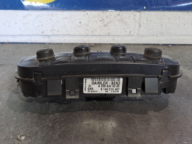 Recambio de mando climatizador para mercedes clase c (w203) berlina referencia OEM IAM A2098300085  