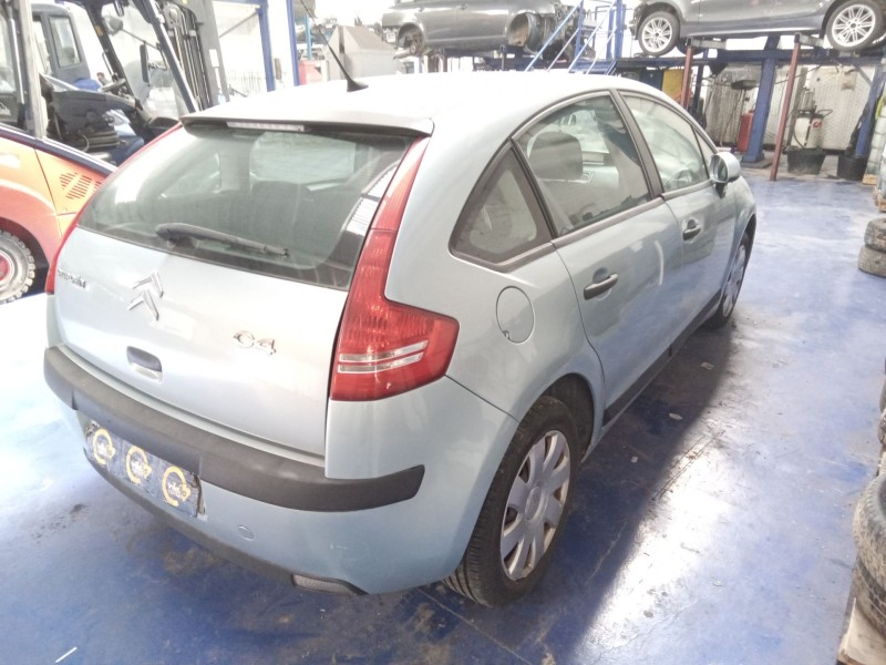 citroen c4 berlina del año 2004