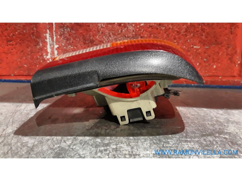 Recambio de piloto trasero izquierdo para opel vectra 2.0i 16v sport referencia OEM IAM   