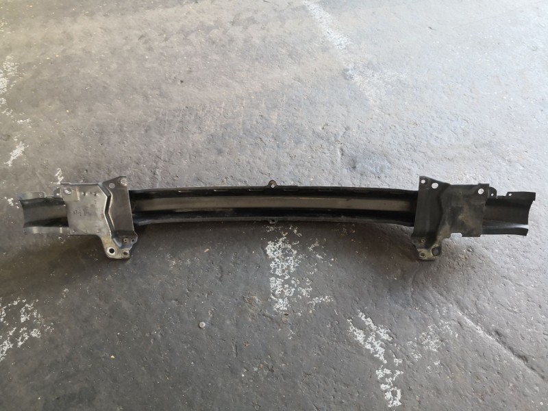 Recambio de refuerzo paragolpes delantero para volkswagen golf iv berlina (1j1) 1.9 tdi referencia OEM IAM 1J0  