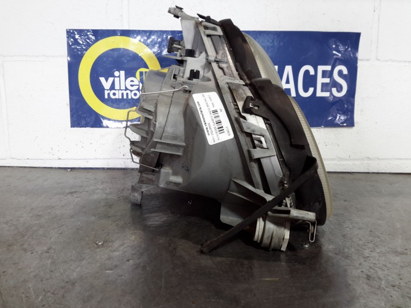 Recambio de faro izquierdo para mercedes clase e (w210) berlina referencia OEM IAM   