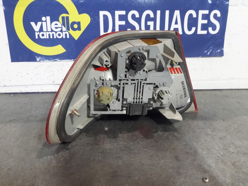Recambio de piloto trasero derecho para mercedes clase e (w210) berlina referencia OEM IAM   