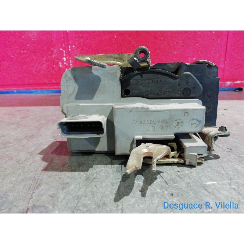 Recambio de cerra. puer. delantero derecha para citroen xsara berlina 1.6i 16v exclusive | 11.00 - 12.05 1.6i 16v exclusive | 11