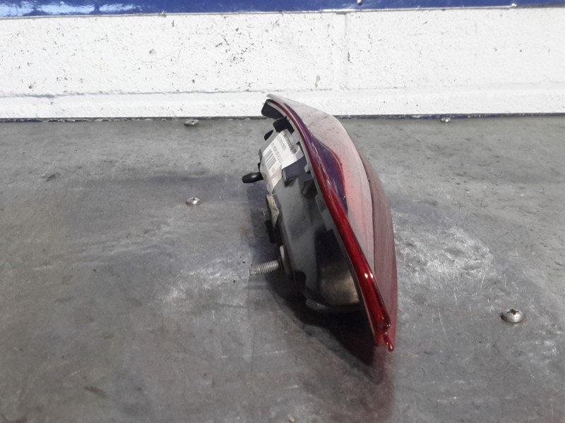 Recambio de piloto porton derecho para opel insignia berlina expression referencia OEM IAM   