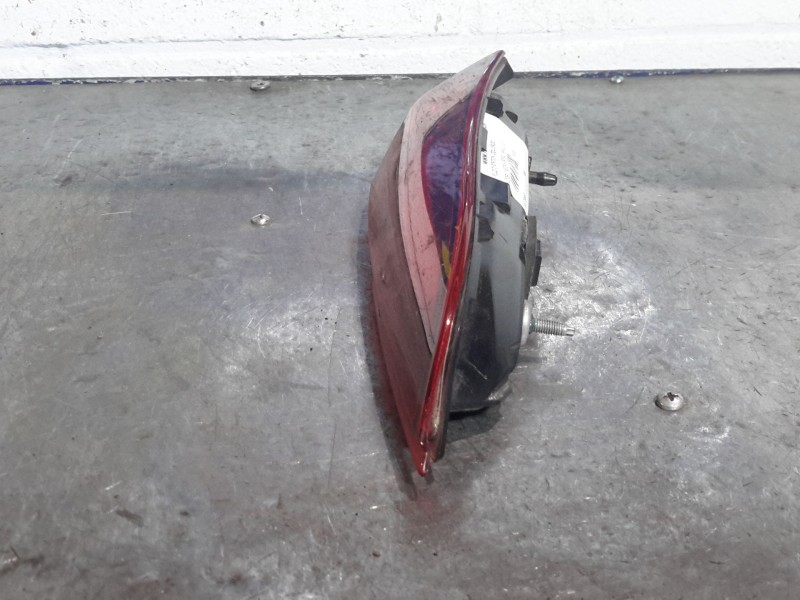 Recambio de piloto porton izquierdo para opel insignia berlina expression referencia OEM IAM   