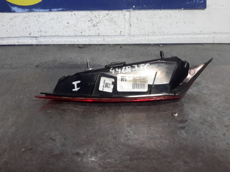 Recambio de piloto porton izquierdo para opel insignia berlina expression referencia OEM IAM 21080106  