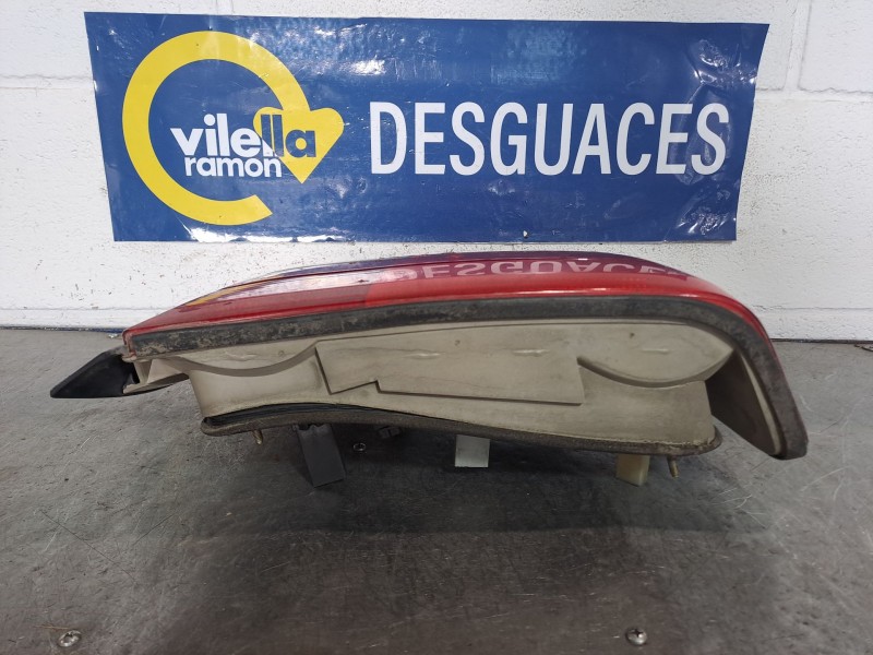 Recambio de piloto trasero derecho para bmw serie 3 325i referencia OEM IAM   