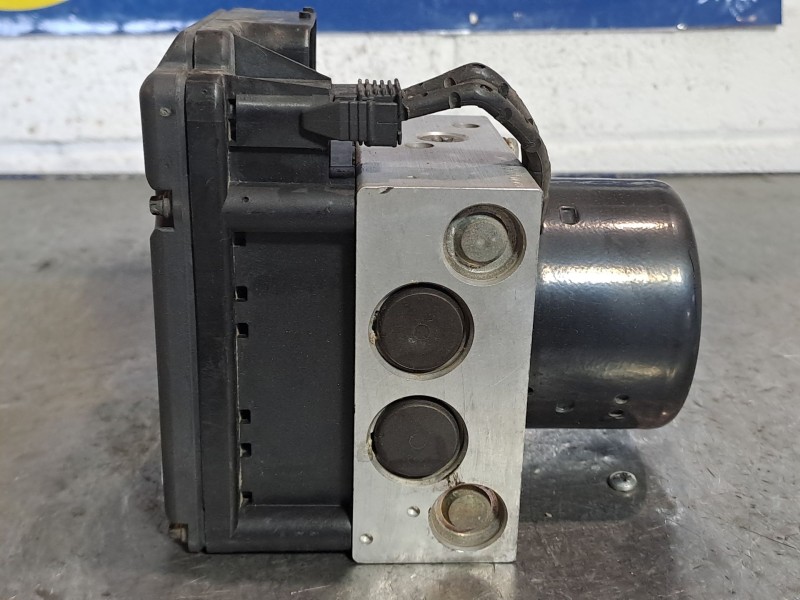 Recambio de abs para volkswagen golf iv berlina (1j1) 1.9 tdi referencia OEM IAM 1J0907379P  