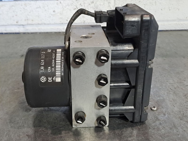 Recambio de abs para volkswagen golf iv berlina (1j1) 1.9 tdi referencia OEM IAM 1J0907379P  