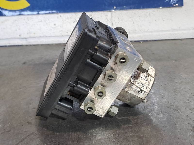 Recambio de abs para opel insignia berlina expression referencia OEM IAM 23321781 23383112 