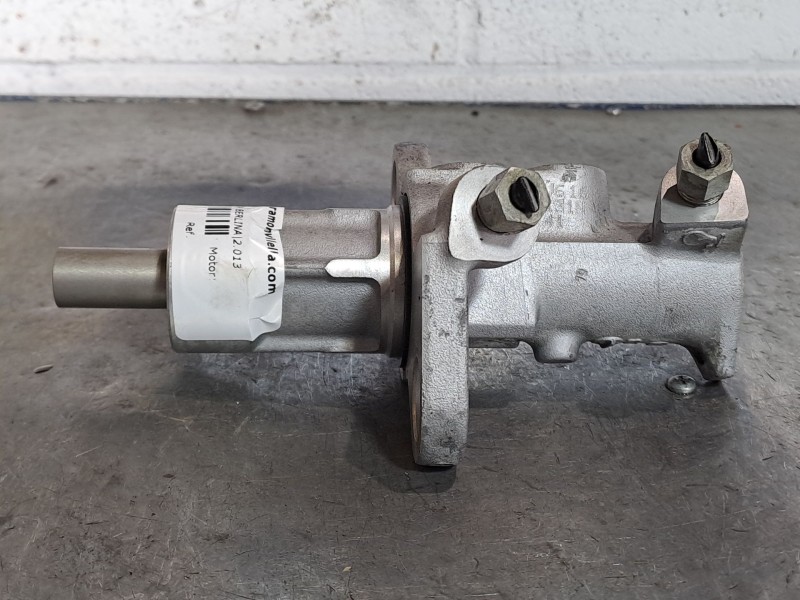 Recambio de bomba freno para opel insignia berlina expression referencia OEM IAM   