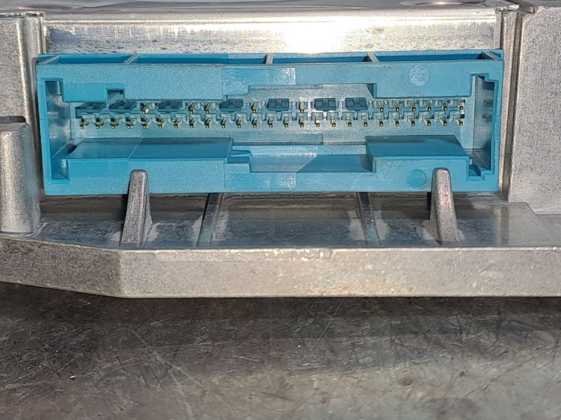 Recambio de centralita airbag para opel meriva referencia OEM IAM 13203620  