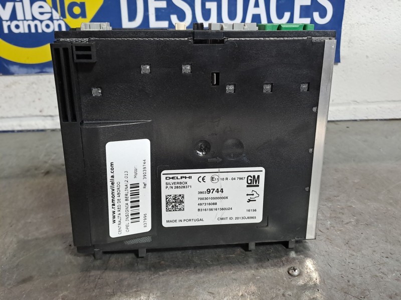 Recambio de centralita red de abordo para opel insignia berlina expression referencia OEM IAM 39039744  