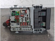 Recambio de caja reles fusibles para opel insignia berlina expression referencia OEM IAM 13222786  