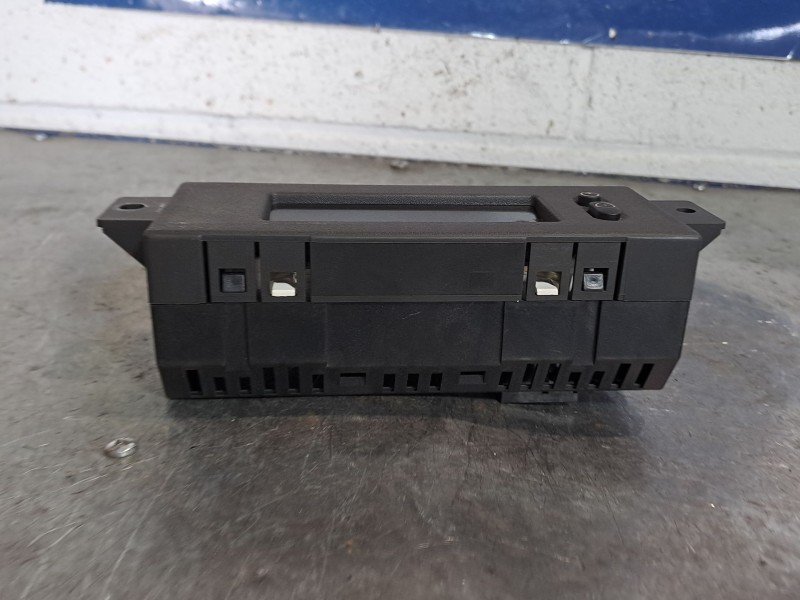 Recambio de pantalla multifuncion para opel meriva referencia OEM IAM   