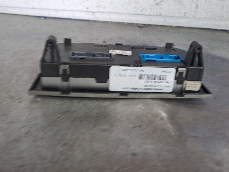 Recambio de mando climatizador para opel meriva referencia OEM IAM 013132388  