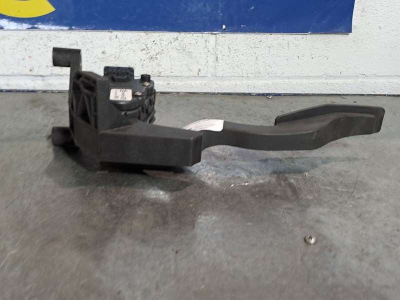 Recambio de potenciometro pedal para opel meriva referencia OEM IAM 93335443  