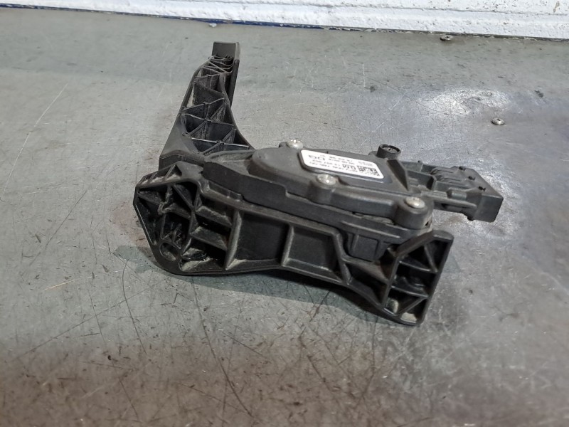 Recambio de potenciometro pedal para opel insignia berlina expression referencia OEM IAM 13237352 6PV00976500 