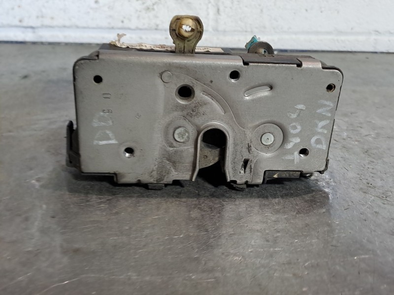 Recambio de cerradura puerta delantera derecha para fiat punto (199)  | ...  | ... referencia OEM IAM 55702904 300805 