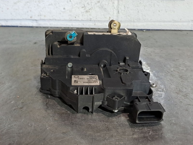 Recambio de cerradura puerta delantera derecha para fiat punto (199)  | ...  | ... referencia OEM IAM 55702904 300805 