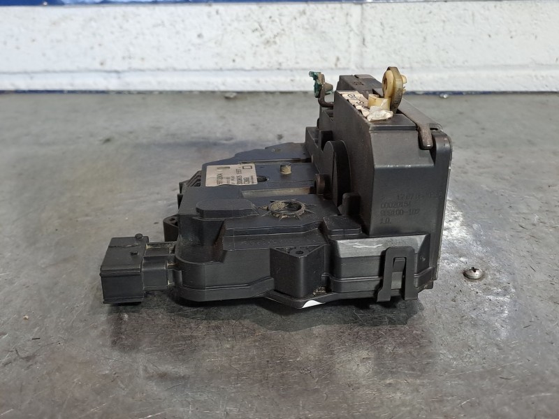 Recambio de cerradura puerta delantera derecha para fiat punto (199)  | ...  | ... referencia OEM IAM 55702904 300805 