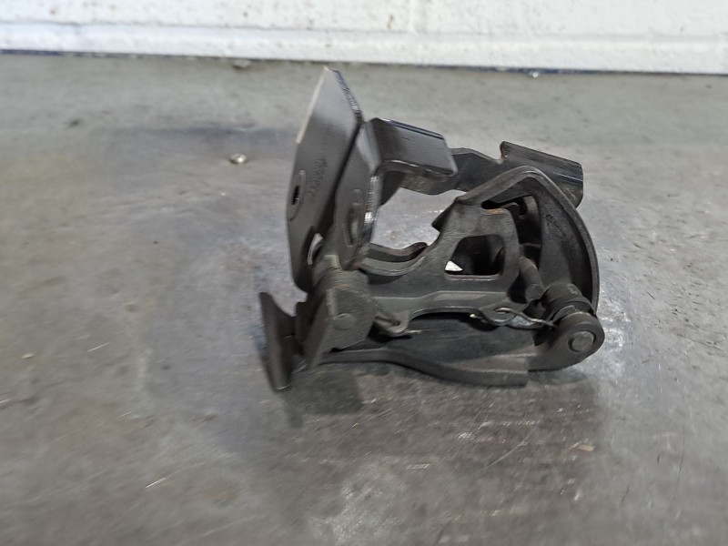 Recambio de cerradura capot para mercedes clase c (w203) berlina 2.7 cdi 20v cat referencia OEM IAM   