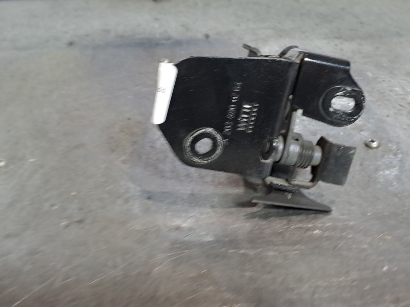 Recambio de cerradura capot para mercedes clase c (w203) berlina 2.7 cdi 20v cat referencia OEM IAM   