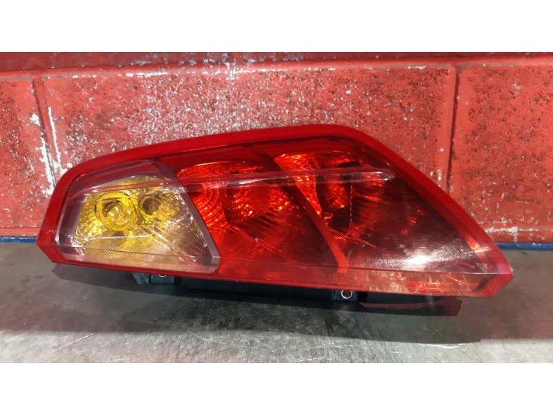 Recambio de piloto trasero derecho para fiat punto 1.3 multijet 16v 90 dynamic referencia OEM IAM   