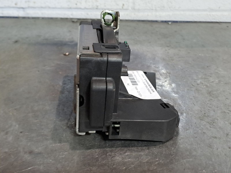 Recambio de cerradura puerta delantera derecha para opel meriva referencia OEM IAM 13154792  